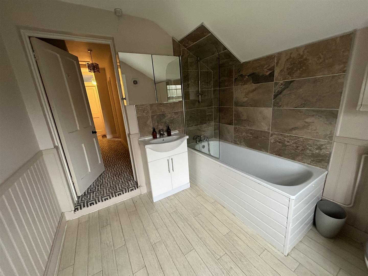 White Horse Hill, Chislehurst Caxtons